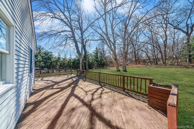 2 Buchanan Avenue, Coram, NY 11727