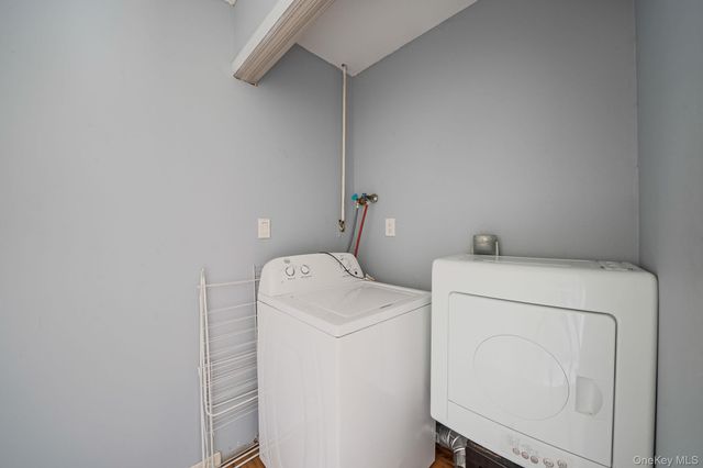 2 Buchanan Avenue, Coram, NY 11727