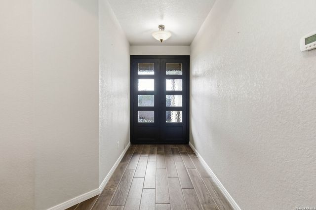 570 Forest Crest, Canyon Lake, TX 78133