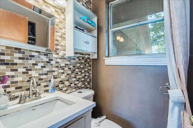 500 Blackjack ST, Lockhart, TX 78644