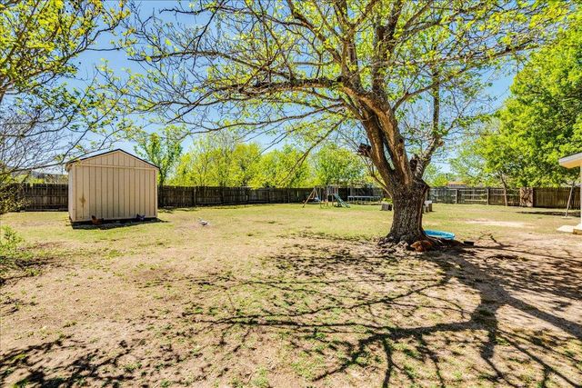 500 Blackjack ST, Lockhart, TX 78644