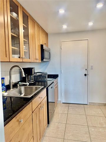 9800 W Bay Harbor Dr 605, Bay Harbor Islands, FL 33154