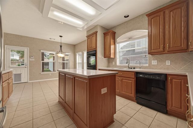 2615 Granite Court, Pearland, TX 77584