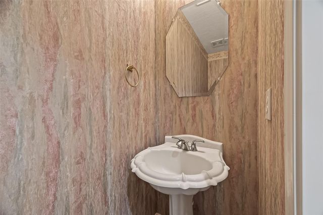 2615 Granite Court, Pearland, TX 77584