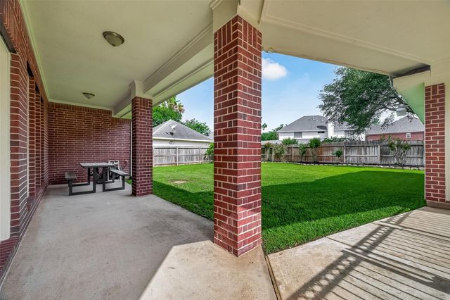 2615 Granite Court, Pearland, TX 77584
