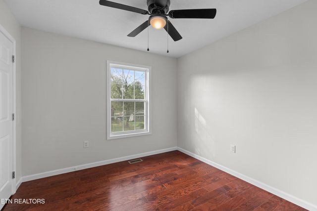 403 Pine St, Rogersville, TN 37857