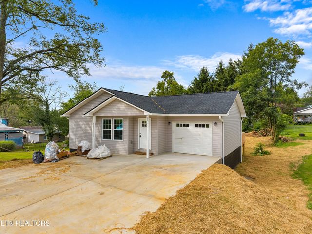 403 Pine St, Rogersville, TN 37857