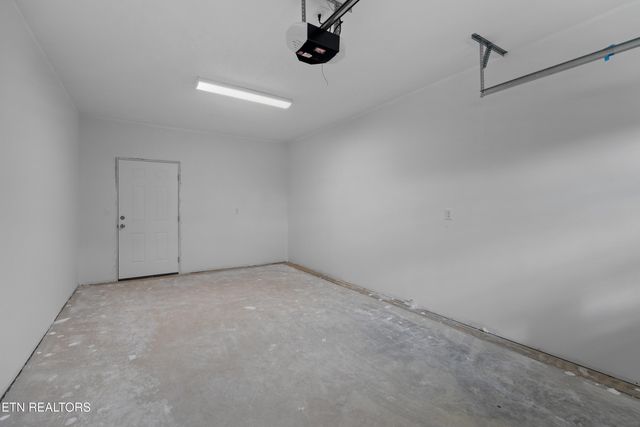 403 Pine St, Rogersville, TN 37857