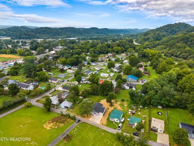 403 Pine St, Rogersville, TN 37857