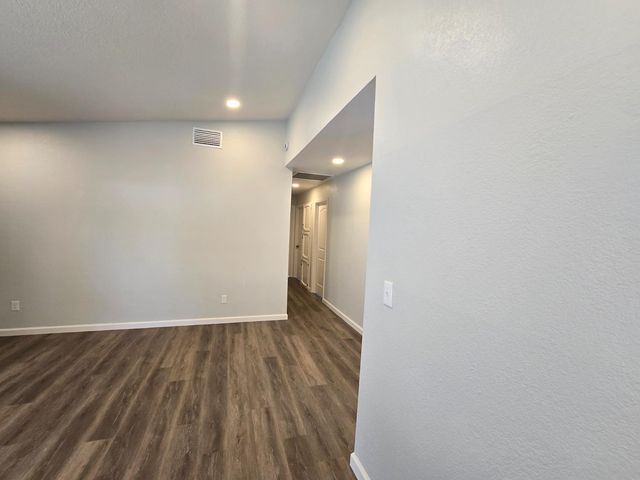 1500 Kirkland Ct, Modesto, CA 95356