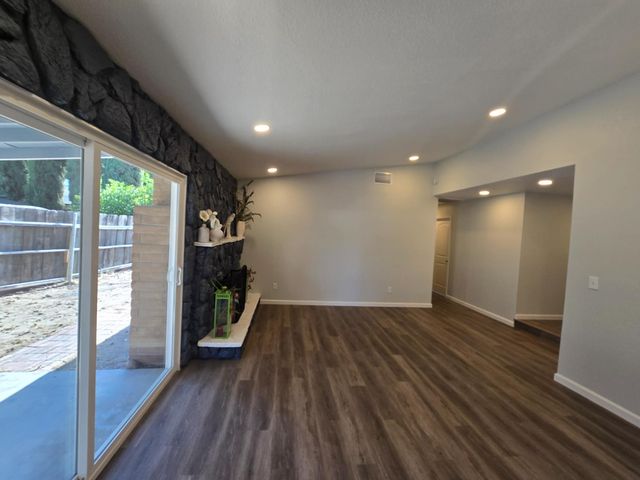 1500 Kirkland Ct, Modesto, CA 95356