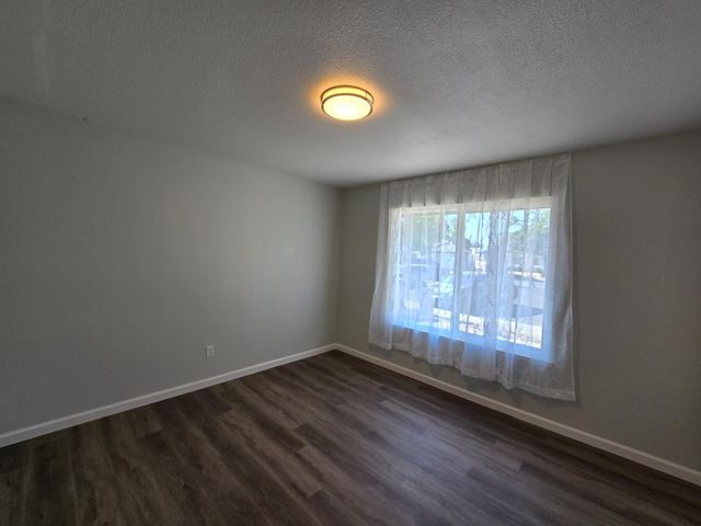 1500 Kirkland Ct, Modesto, CA 95356