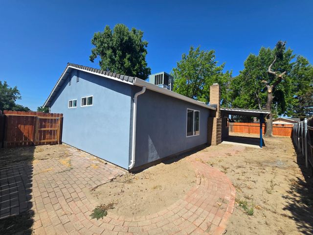 1500 Kirkland Ct, Modesto, CA 95356