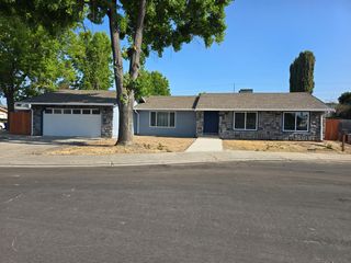 1500 Kirkland Ct, Modesto, CA 95356