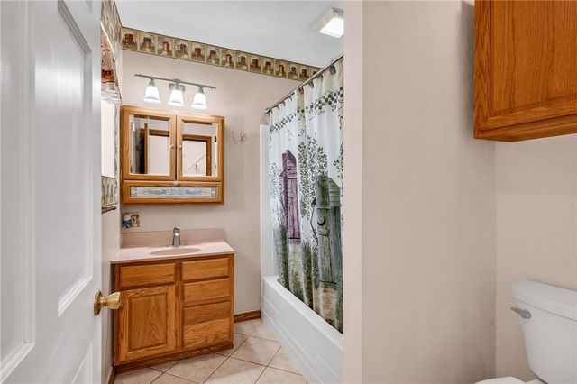 115 Eckert St, Leet Twp, PA 15003