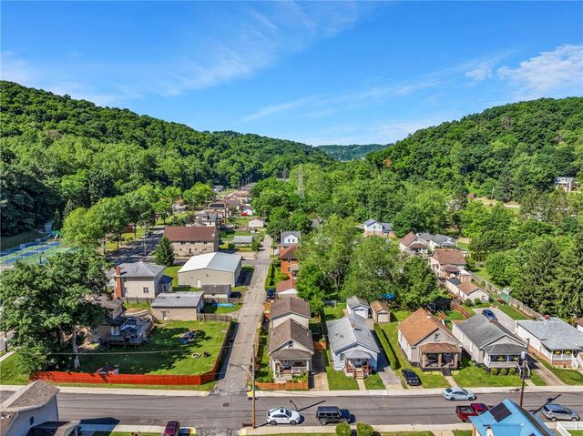 115 Eckert St, Leet Twp, PA 15003