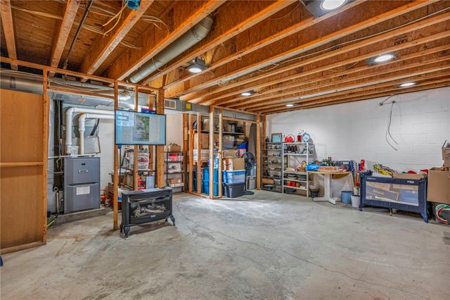 115 Eckert St, Leet Twp, PA 15003