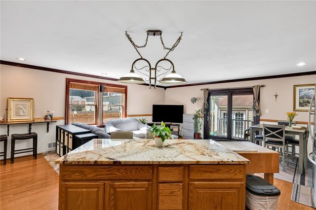 115 Eckert St, Leet Twp, PA 15003