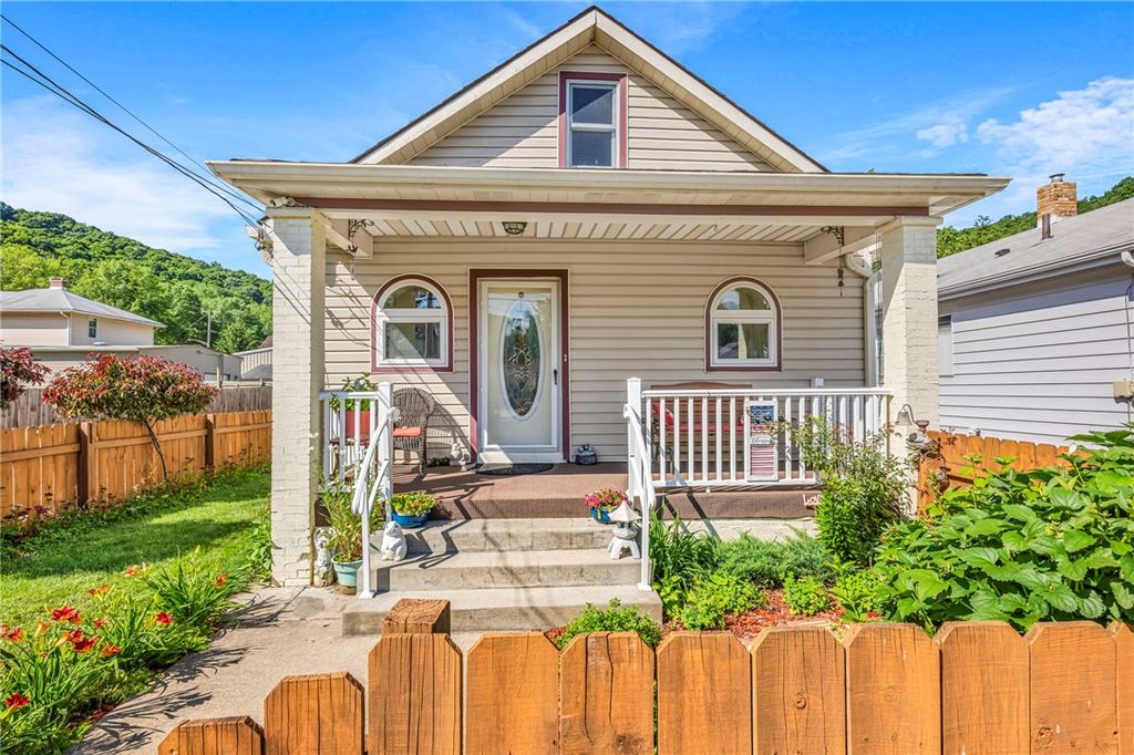 115 Eckert St, Leet Twp, PA 15003