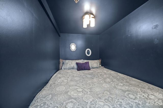 37 Hiawassee Street W102, Asheville, NC 28801