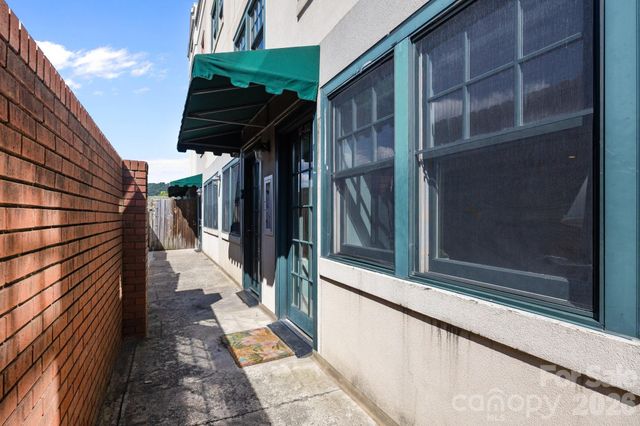 37 Hiawassee Street W102, Asheville, NC 28801