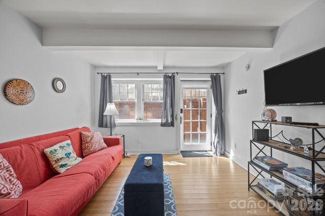 37 Hiawassee Street W102, Asheville, NC 28801
