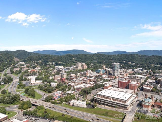 37 Hiawassee Street W102, Asheville, NC 28801