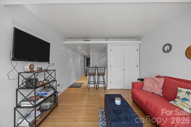 37 Hiawassee Street W102, Asheville, NC 28801
