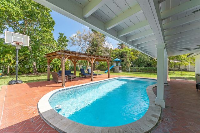12945 SW 82nd Ave, Pinecrest, FL 33156