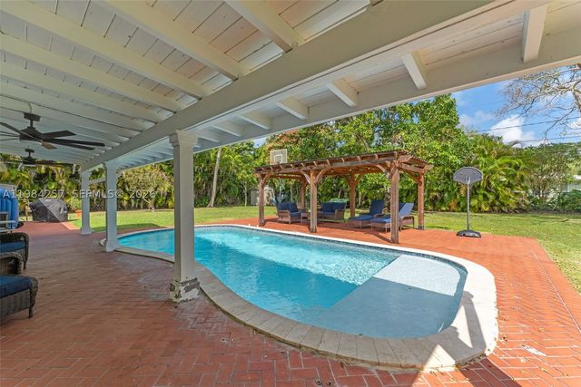 12945 SW 82nd Ave, Pinecrest, FL 33156
