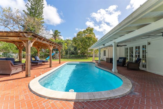 12945 SW 82nd Ave, Pinecrest, FL 33156
