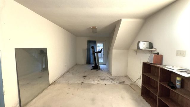 2915 Whispering Springs Drive, Spring, TX 77373