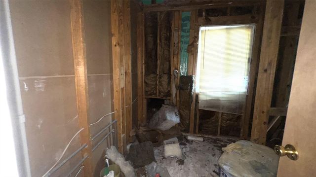 2915 Whispering Springs Drive, Spring, TX 77373