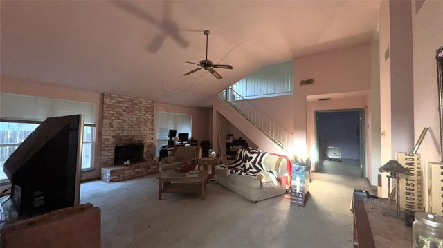 2915 Whispering Springs Drive, Spring, TX 77373