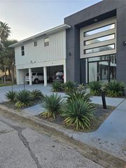 912 Church Street 4, Galveston, TX 77550