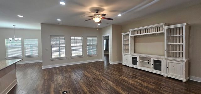 440 Shaftsbury Ln., Conway, SC 29526