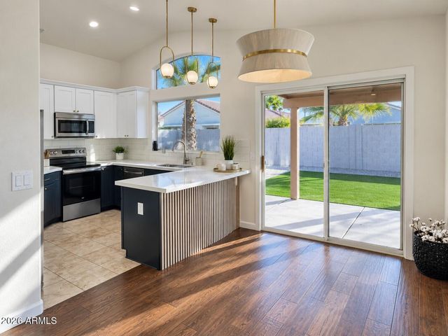 1347 E MURIEL Drive, Phoenix, AZ 85022