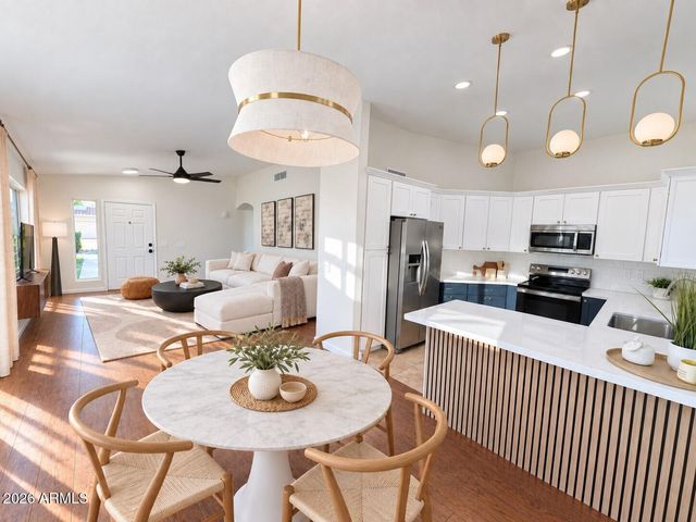 1347 E MURIEL Drive, Phoenix, AZ 85022