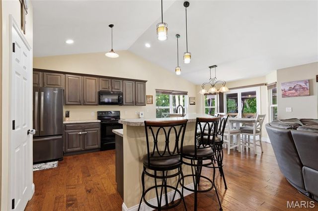 1823 Iron Mountain Dr Drive, Festus, MO 63028