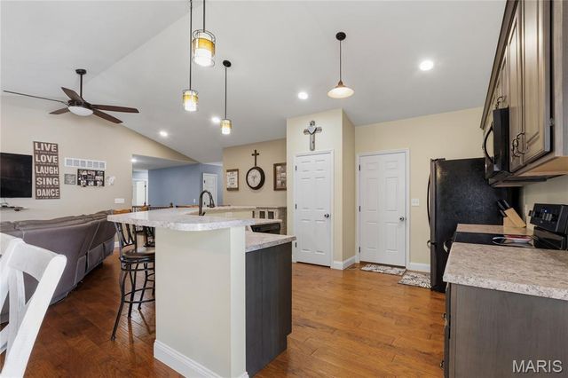 1823 Iron Mountain Dr Drive, Festus, MO 63028