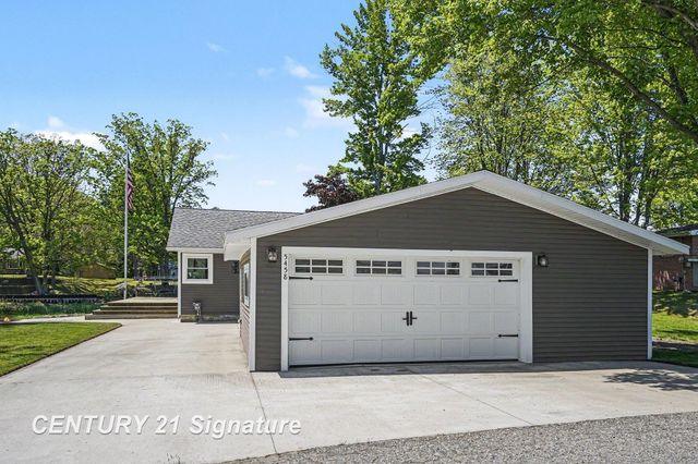5458 Oakridge Drive, Beaverton, MI 48612