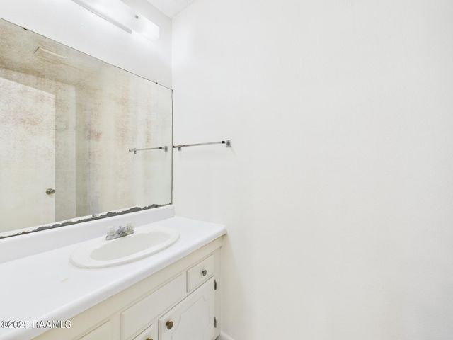 201 Fox Run Avenue 1, Lafayette, LA 70508
