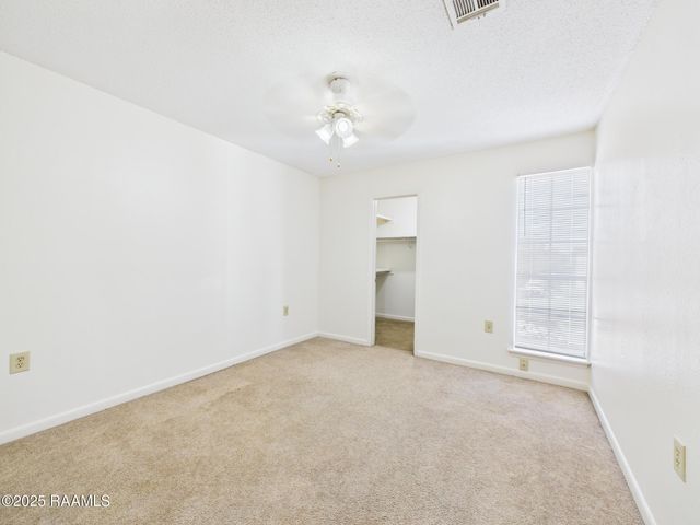 201 Fox Run Avenue 1, Lafayette, LA 70508