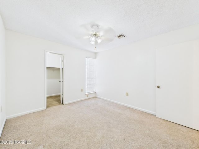 201 Fox Run Avenue 1, Lafayette, LA 70508
