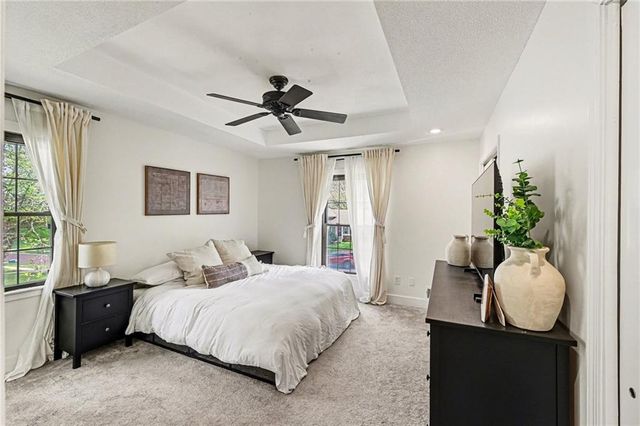 10602 W 102nd Terrace, Overland Park, KS 66214