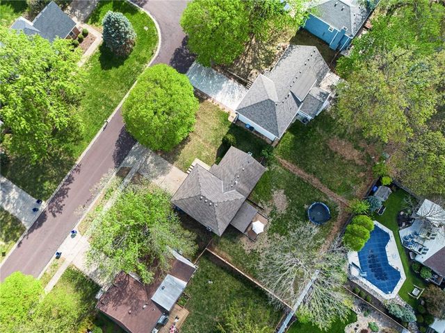 10602 W 102nd Terrace, Overland Park, KS 66214