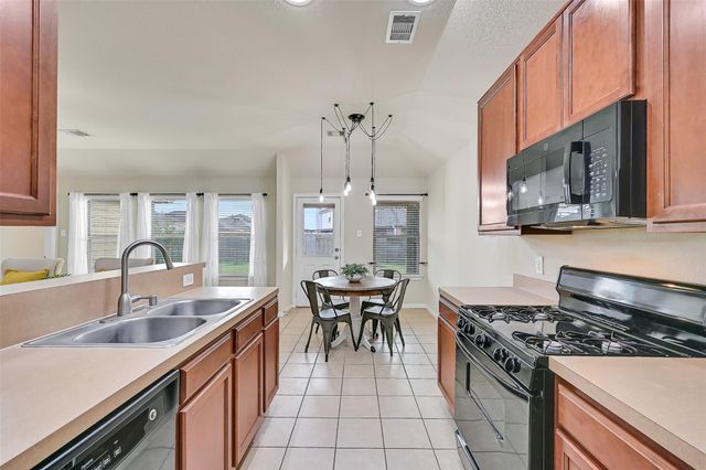 394 De Coster Boulevard, Alvin, TX 77511