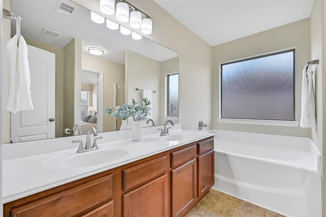 394 De Coster Boulevard, Alvin, TX 77511