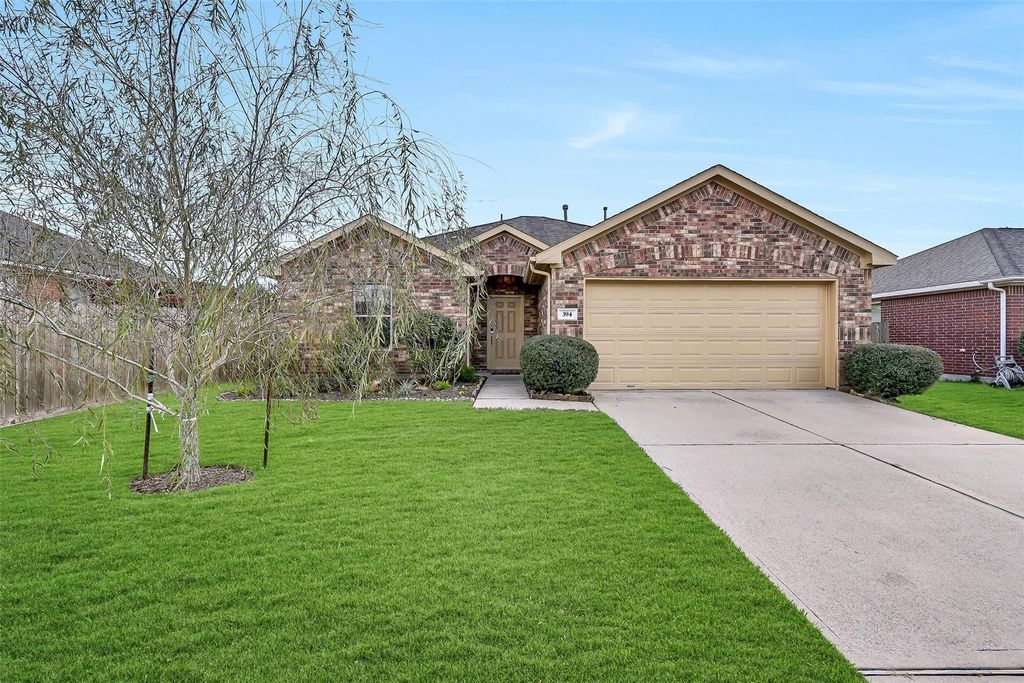 394 De Coster Boulevard, Alvin, TX 77511