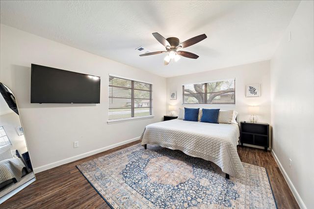 1606 E Fayle Street, Baytown, TX 77520